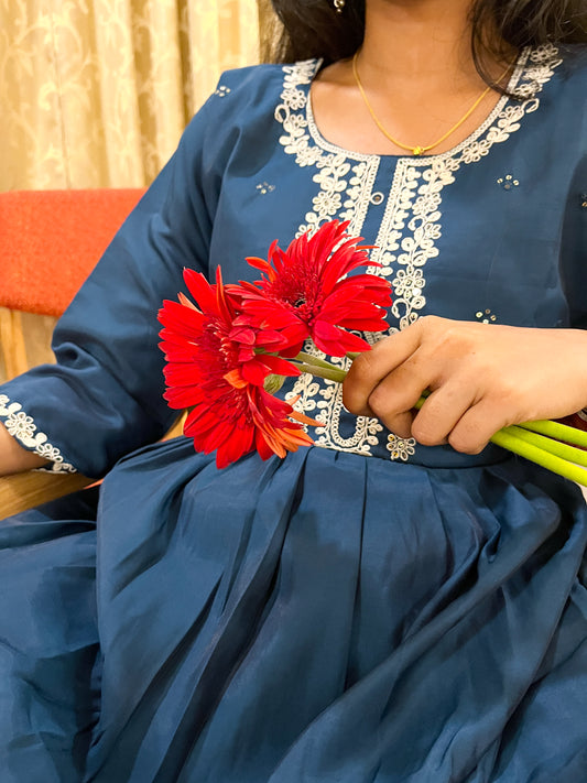 Navy Blue Cotton Mix Kurta Set for Women with White Embroidery & Tie-Dye Dupatta - TRSR 003 C