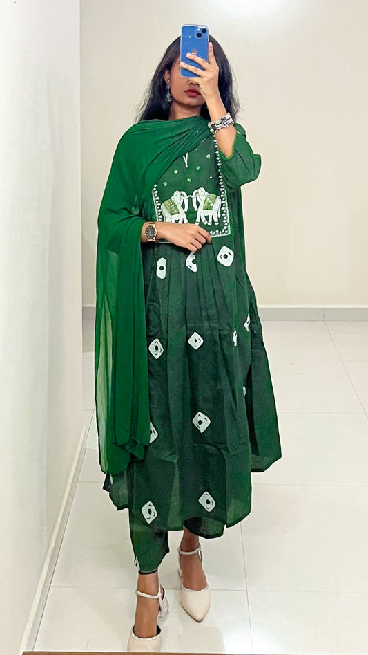 Elephant Embroidery & Bandhani Print Bottle Green Cotton Kurta – TRSR 004